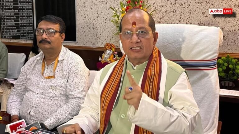 Bihar: Punishment fell on striking employees, 3 officers suspended, Vijay Sinha said – will not be spared