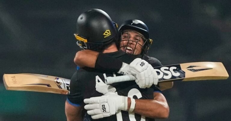 Who is that batsman…who made the great record of T20 World Cup, played only 4 dot balls out of 33 balls