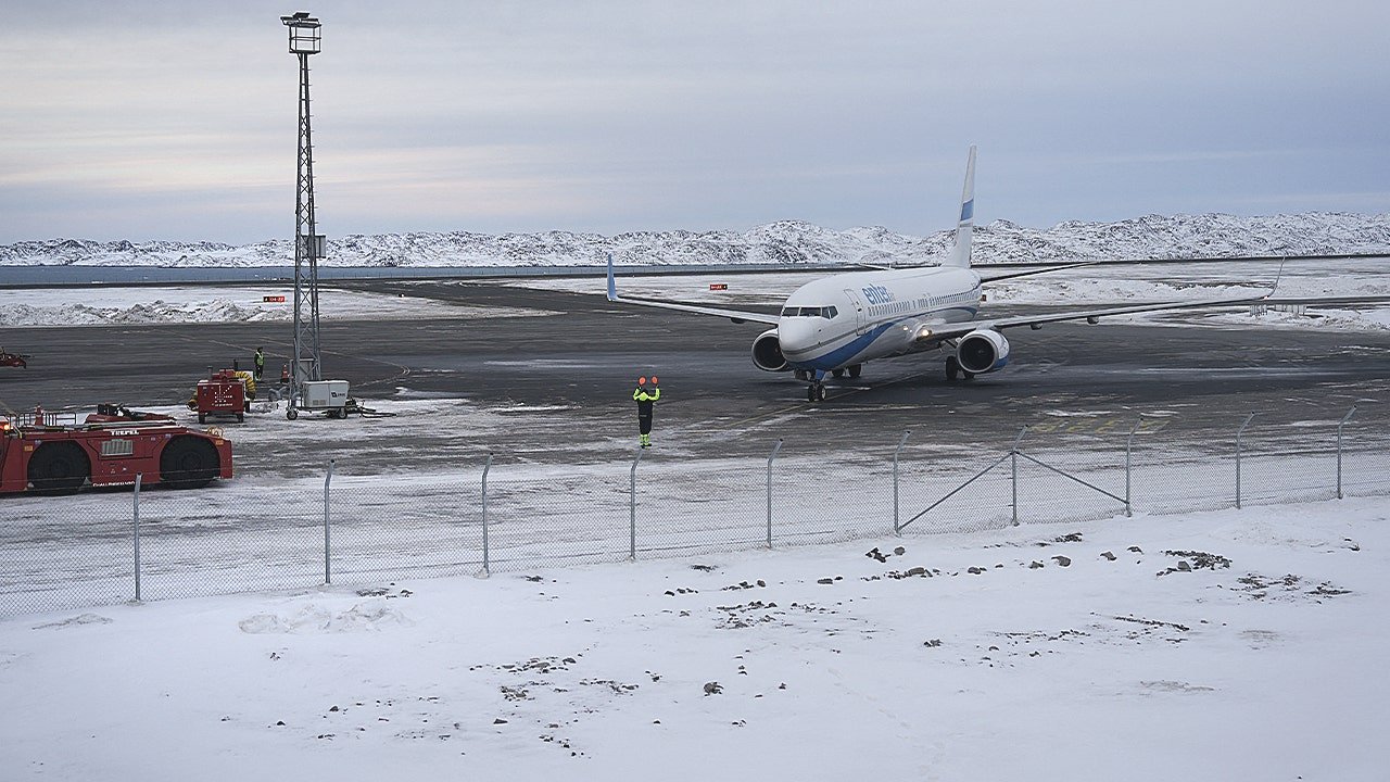 greeland-runway.jpg