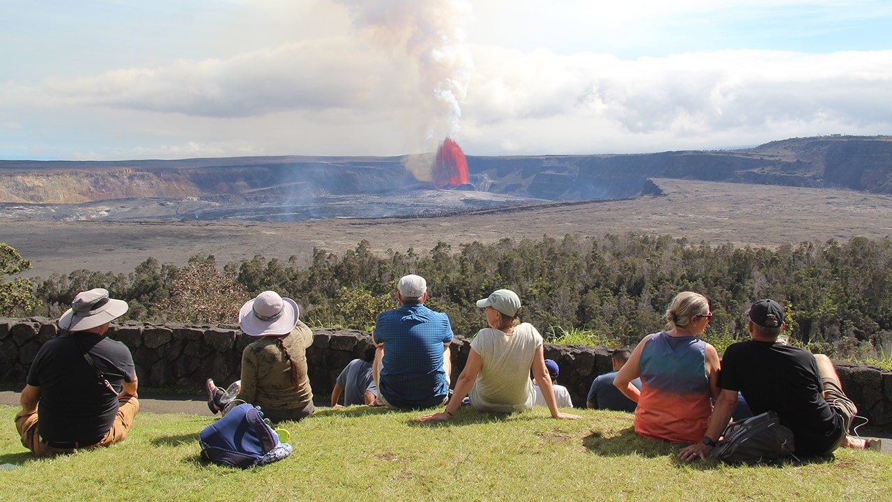 hawaii-volcanos-park.jpg