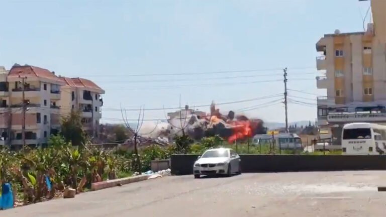Israeli air strike targets building in south Lebanon | Israel attacks Lebanon News