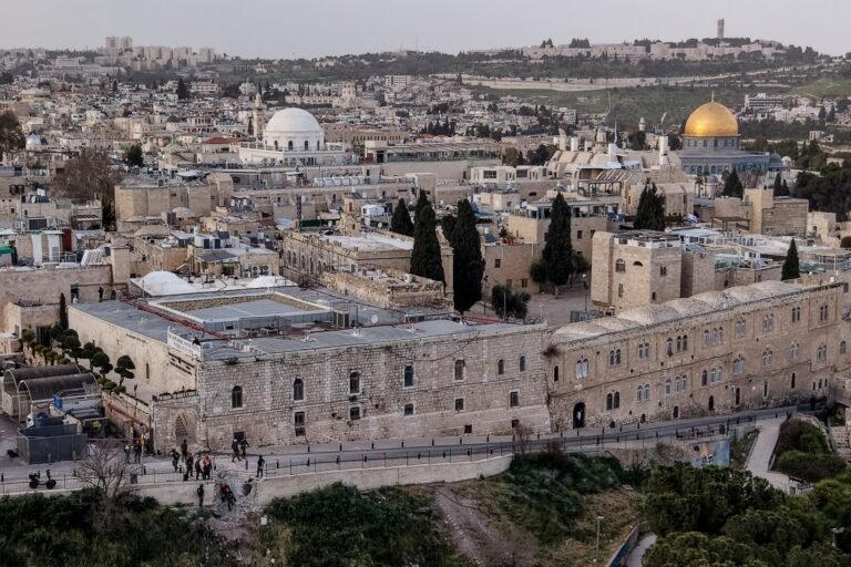 Explosion hits Jerusalem’s Old City after Iran missile alert | Drone Strikes