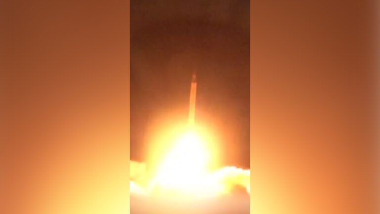 Iran launches wave of heavy, multi-warhead missiles | US-Israel war on Iran