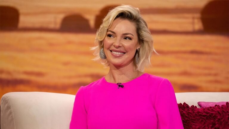 Actress fires back at critics angry over attending Mar-a-Lago dog rescue event