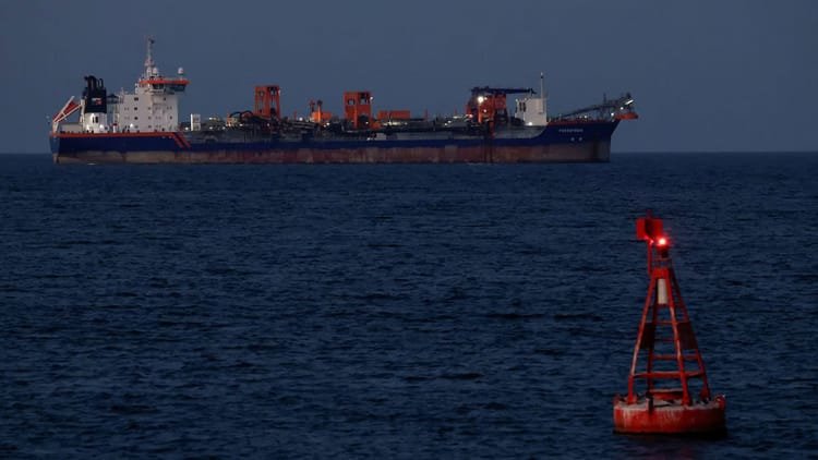 LPG Crisis: LPG gas tankers coming to India will get security, Navy warships deployed near the Persian Gulf – Indian Navy Warships On Standby In Persian Gulf To Assist Merchant Vessels Carying LPG To India Sources