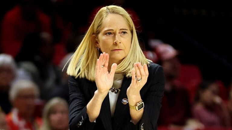 Maryland’s Brenda Freese, Oluchi Okananwa have viral moment during game