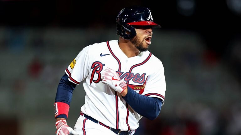 Braves’ Dominic Smith hits walk-off grand slam vs Royals