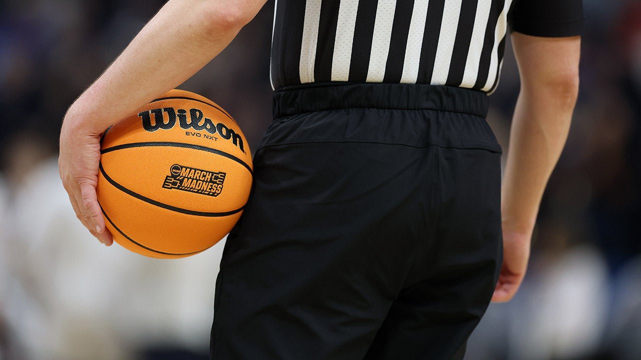 ncaa-ref-basketball-030826-1.jpg