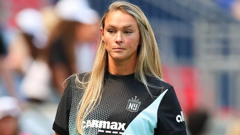 Kylie Kelce shares her ‘dos and don’ts’ for talking to new postpartum moms