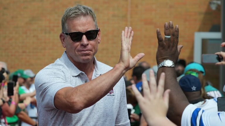 Ex-Cowboys star Troy Aikman talks reason for spate of early season injuries