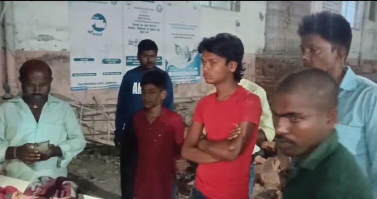 Uncontrol Vehicle Collided Playing 16 Month Child Died Peple Caught Driver In Muzaffarpur Bihar – Bihar News