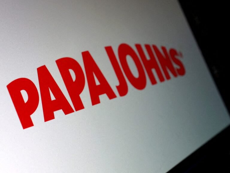 Qatari-backed fund offers $1.5bn for pizza giant Papa John’s: Report | Business and Economy News