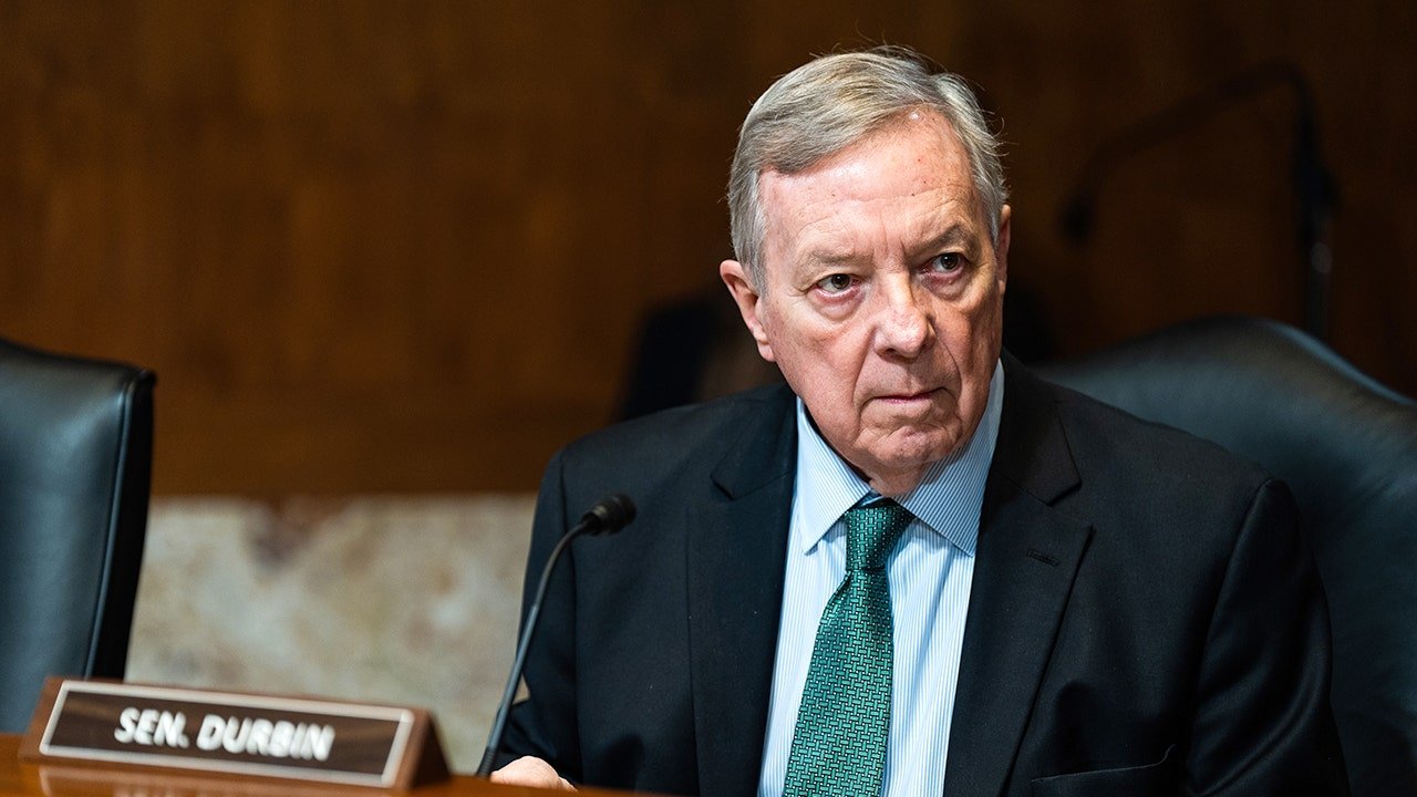 sen-dick-durbin-december-2025.jpg