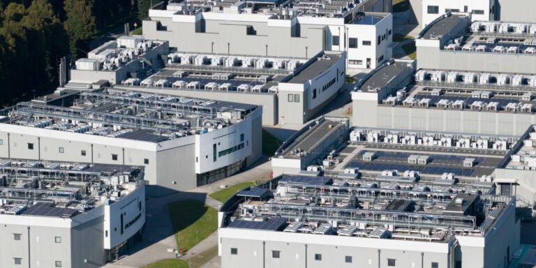 UK datacenter cuts AI power draw 40% on command • The Register