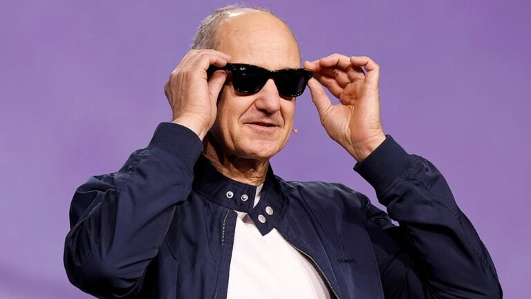 Nearby Glasses app detects hidden smart glasses via Bluetooth signals