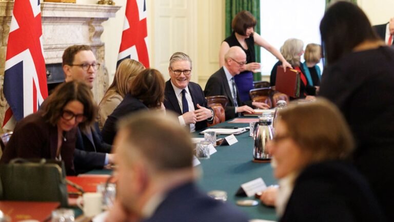 Report suggests income tax cut and NI abolition to ‘incentivise work’ | Politics News