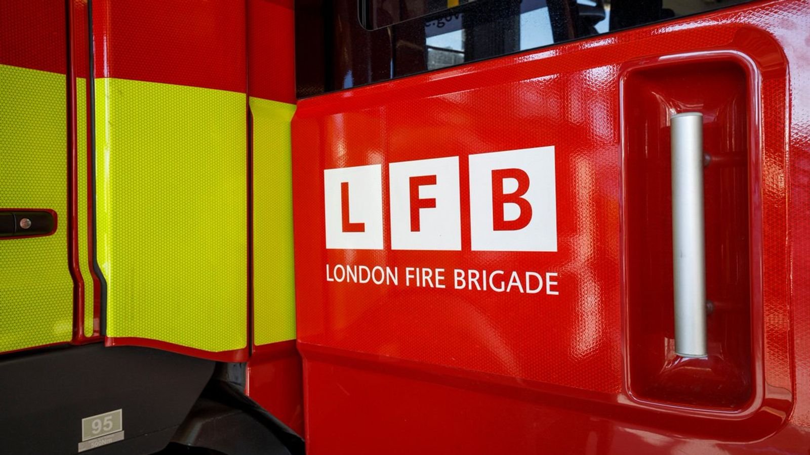 skynews-london-fire-brigade_7137072.jpg