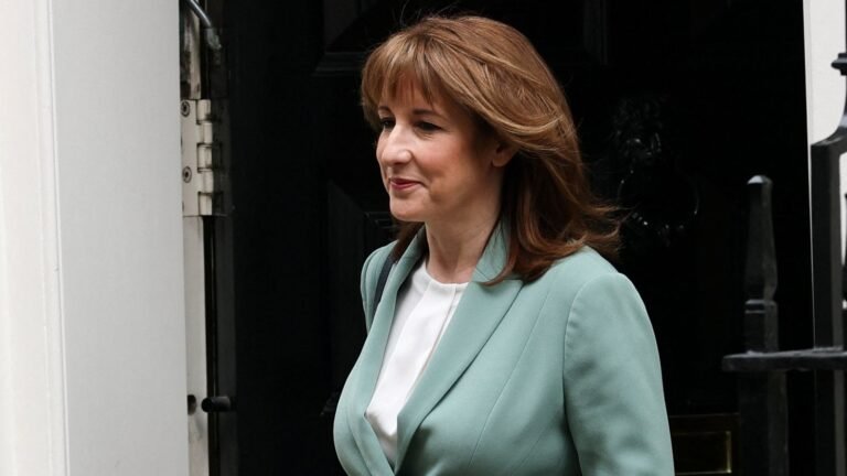 Student loans: The main problems caused by changes announced in the budget | Money News