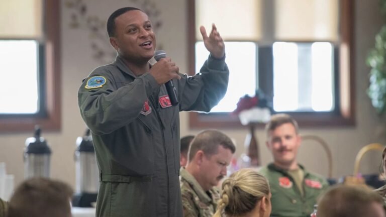 Two US airmen killed in Iraq plane crash named | World News