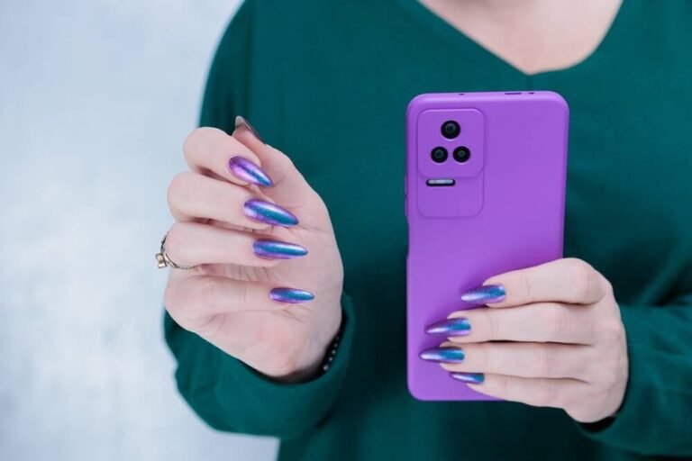 Chemists make special nail polish for use on touch screens • The Register