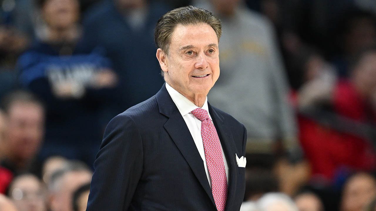 st-johns-coach-rick-pitino.jpg