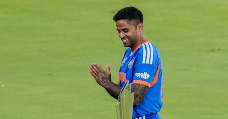 What will happen if the score is equal in the India-New Zealand final? How will the champion be decided?