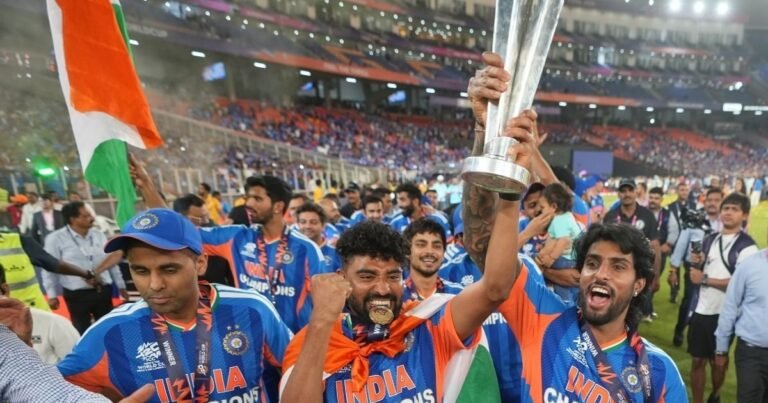 How much players get cash reward: How much money will come to a player’s account? BCCI announced to give Rs 131 crore to the team