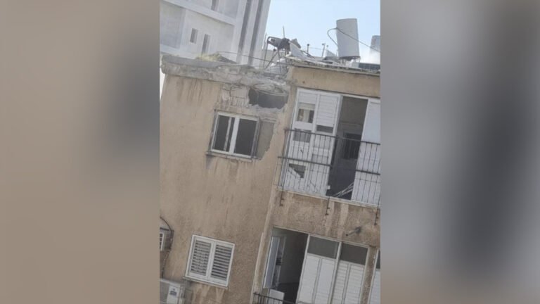 Video shows effects of debris falling on a building in Tel Aviv | Israel-Iran conflict
