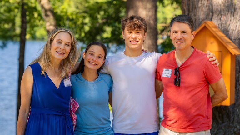 Teen with rare blood disorder urgently needs bone marrow donor