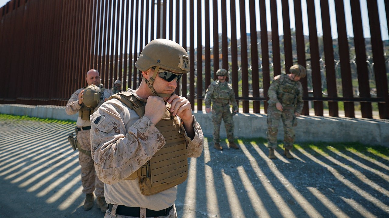 us-service-members-border-wall-san-diego.jpg