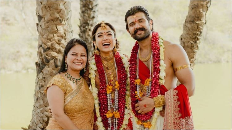 Vijay-Rashmika: One month passed since the marriage of ‘Virosh’; The couple thanked the women who made the function special – Vijay Deverakonda Rashmika Mandanna One Month Wedding Anniversary Newly Married Couple Shares Heartfelt Post