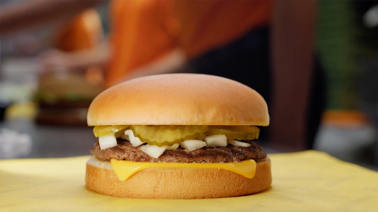whataburger-cheeseburger.jpg