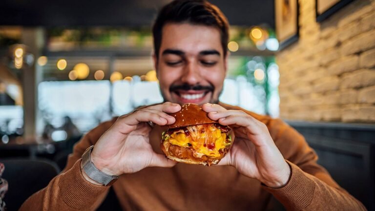 Professional butchers rank top 3 fast-food cheeseburgers in America