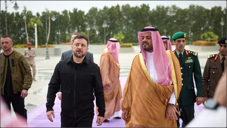 West Asia War: Zelensky reaches Saudi Arabia, Ukraine will help in fighting Iranian drones; Asked for this missile in return – Zelenskyy Visits Saudi Arabia As Ukraine Provides Expertise Against Iranian Drones