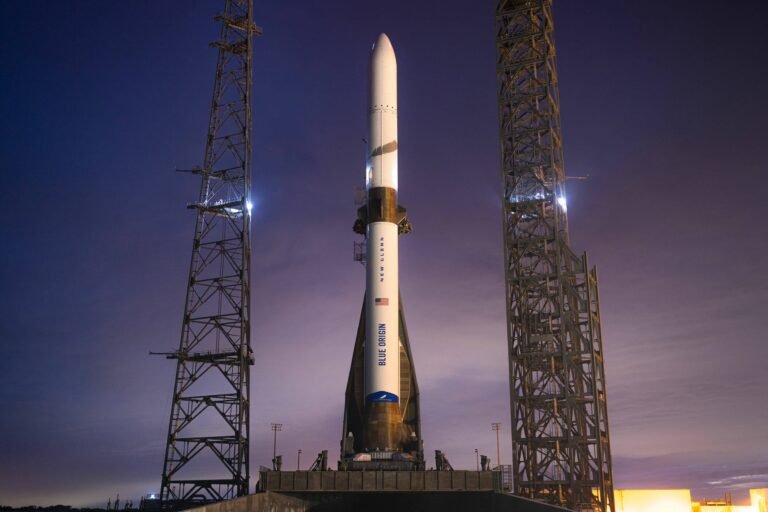 FAA grounds Blue Origin’s New Glenn, probes satellite mishap • The Register