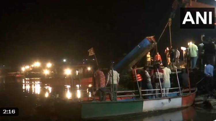 Vrindavan accident: Compensation of ₹2 lakh for kin of deceased and 50,000 thousand for injured from PM Relief Fund.