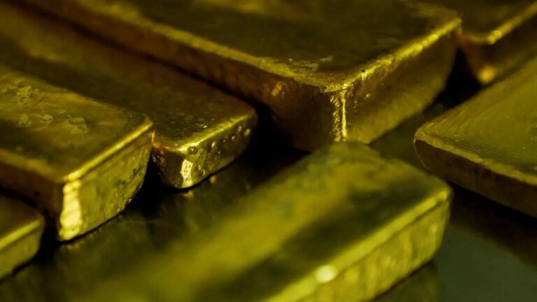 RBI moves 104 tonnes of gold domestically as share in forex reserves rises
