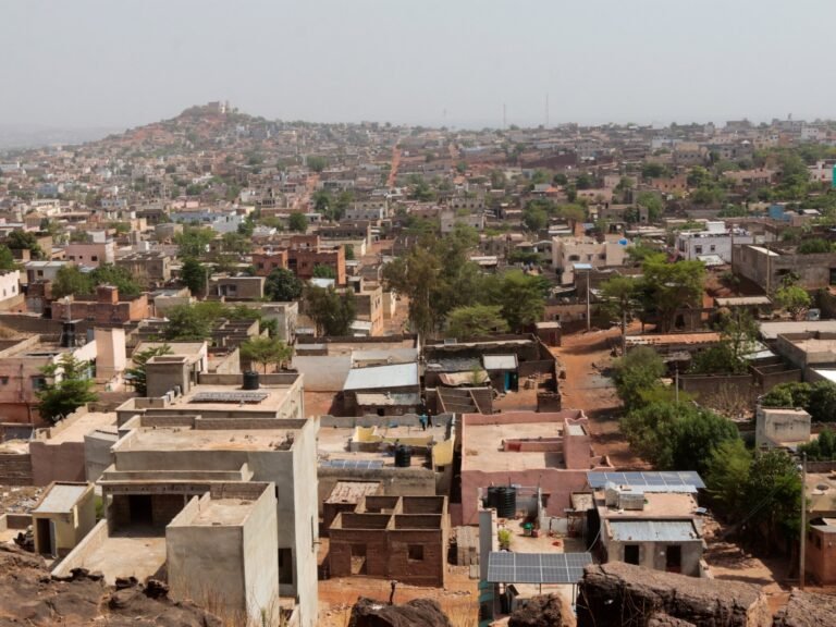 Armed group announces siege on Mali capital | Al-Qaeda