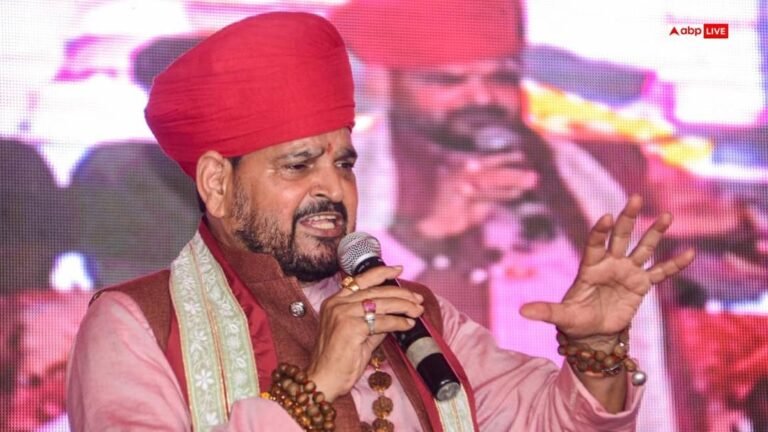 Noida workers got the support of Brijbhushan Sharan Singh, asked – how will the house run in Rs 12 thousand?