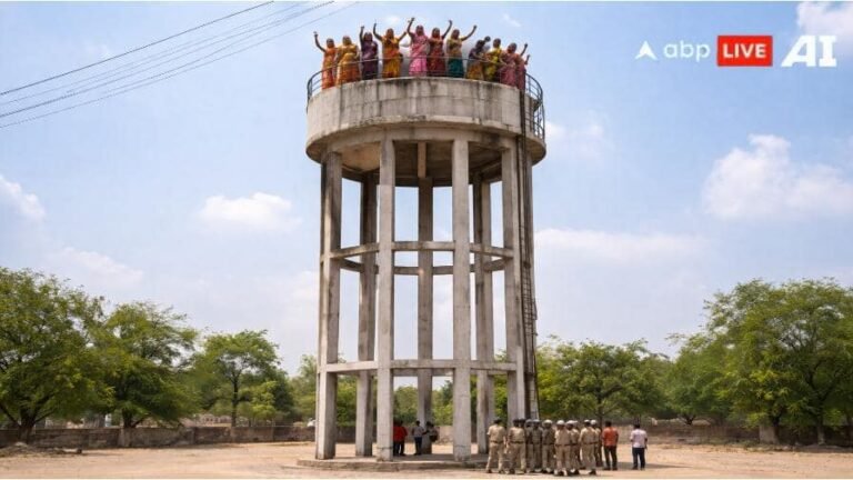 Jodhpur News: Women got angry over water in Jodhpur, demonstrated by climbing on the tank