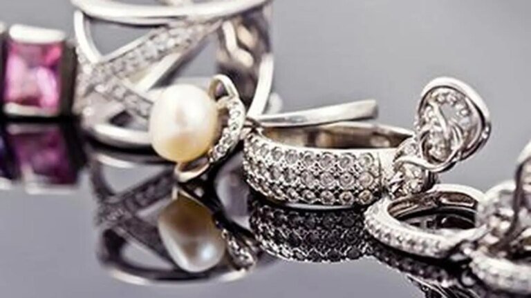MMTC-PAMP launches buyback offer for silver coins, bars, jewelery