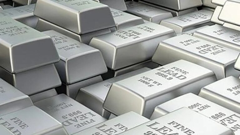 Silver slides ₹2,577 to ₹2.38 lakh/kg in futures trade