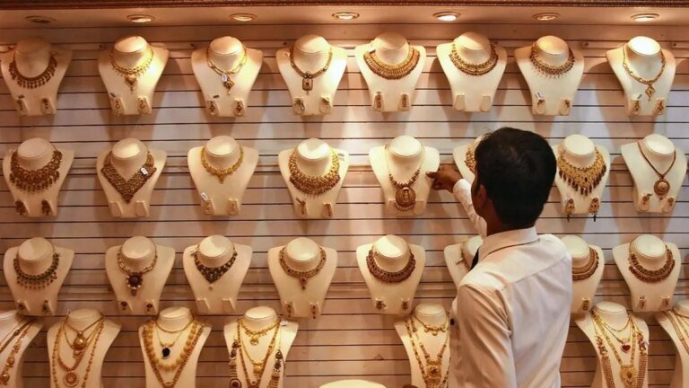 Gold jewelery of lower carats to gain traction in run up to Akshaya Tritiya.