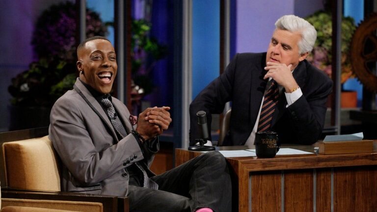Arsenio Hall says he and Jay Leno rescued couple from burning house