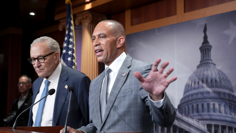Jeffries schedules Friday 25th Amendment briefing for House Democrats