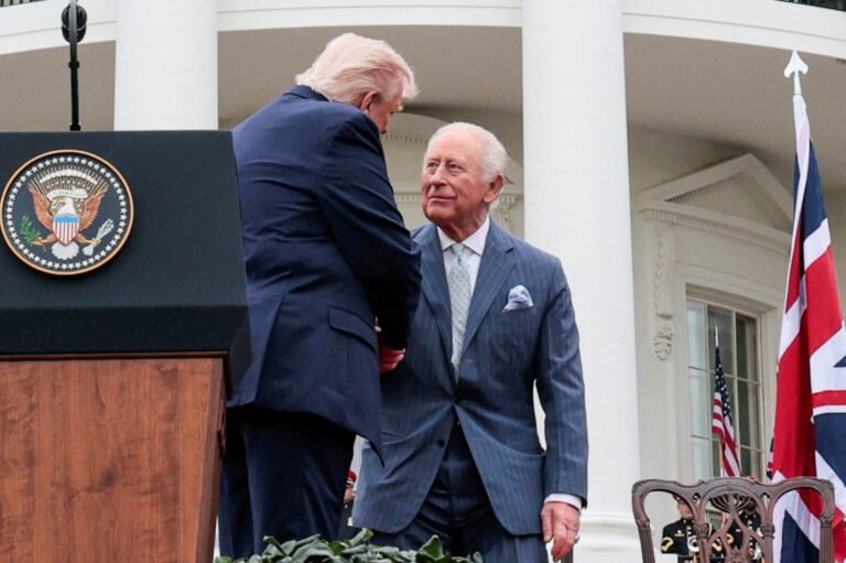 Trump hails US-UK bond as he welcomes British royals | Donald Trump