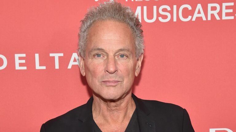 Fleetwood Mac’s Lindsey Buckingham reportedly attacked by stalking suspect