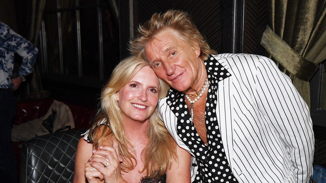 penny-lancaster-rod-stewart.jpg