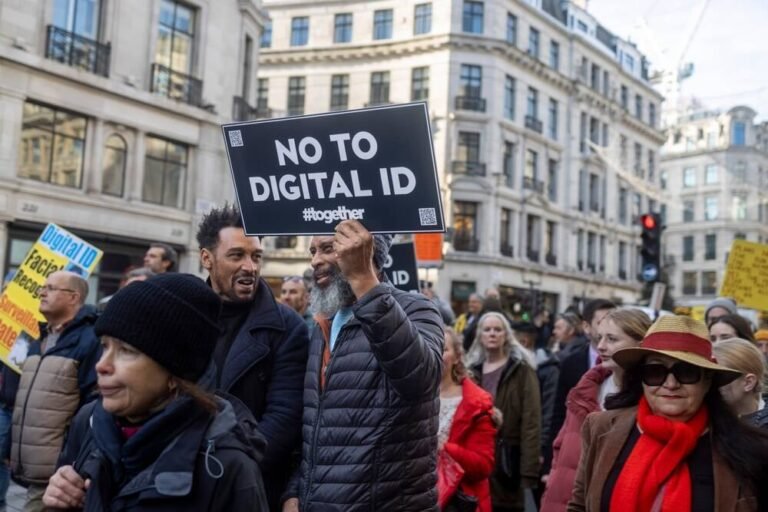 UK govt shells out £550 for Digital ID panel, bans press • The Register