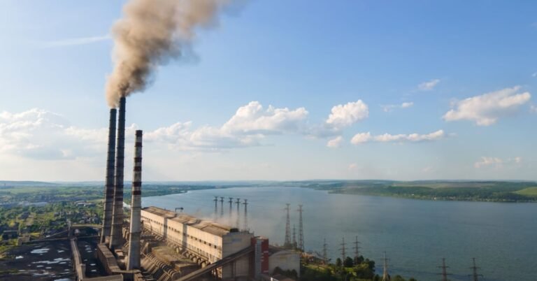 Datacenter boom keeps dirty coal plants alive in the US • The Register